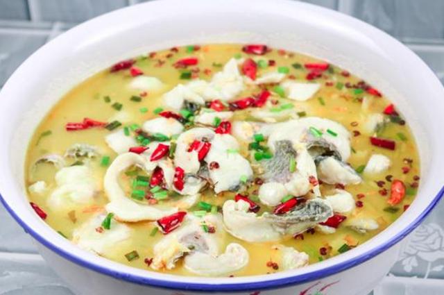 To make sauerkraut fish, whether to put sauerkraut or fish first, 10 makes 9 people wrong, no wonder the fish is heavy and not fresh