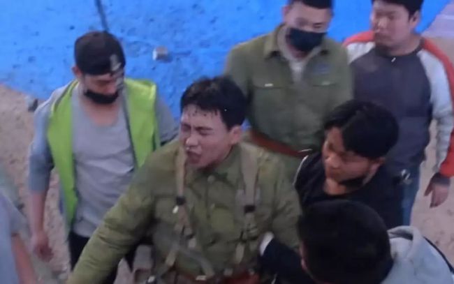 郭德纲15亿的家产，郭麒麟还不满足吗？为何往死里拼命