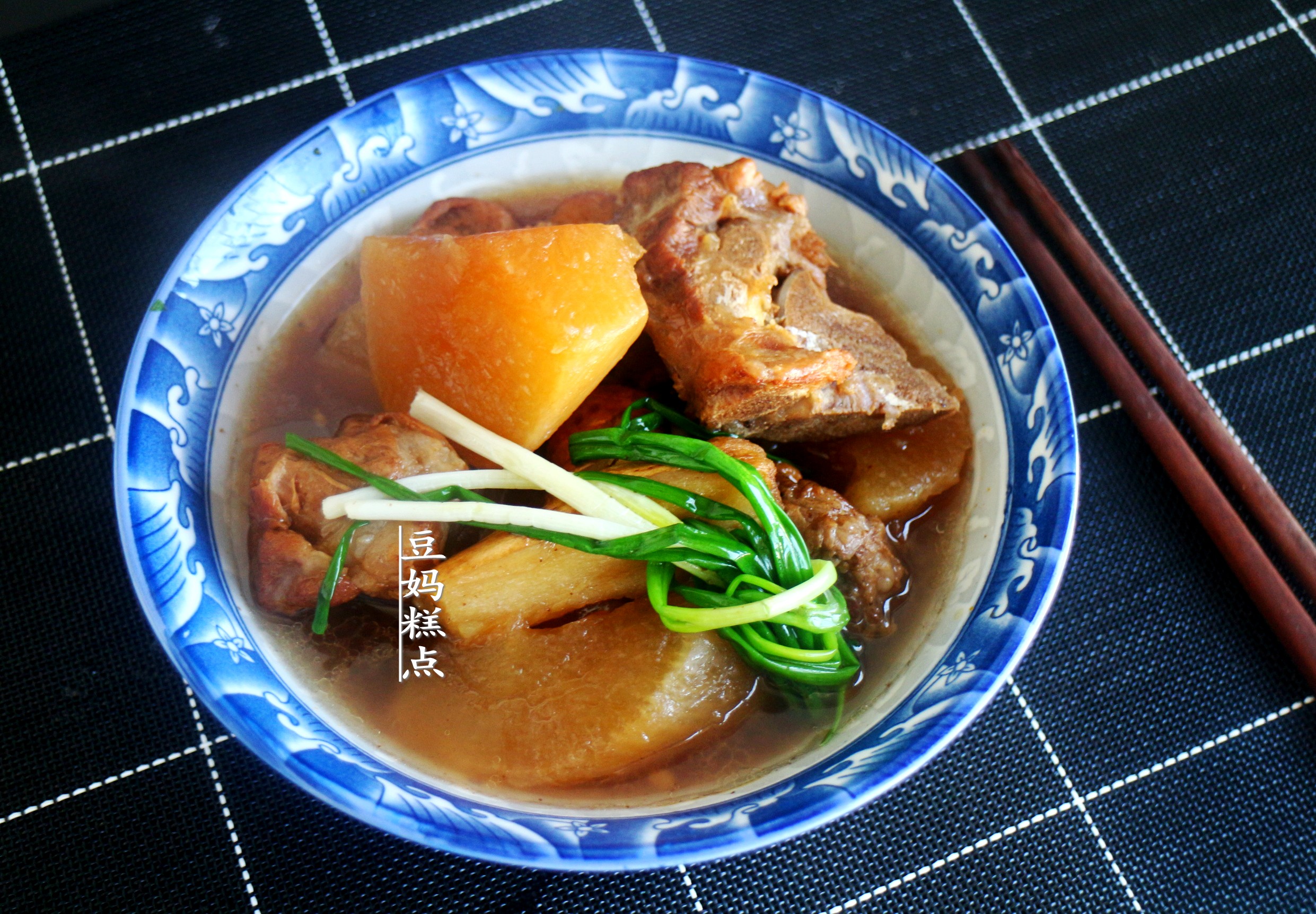 天冷了，蘿蔔這樣燉，香味十足入口即化，孩子特別愛吃
