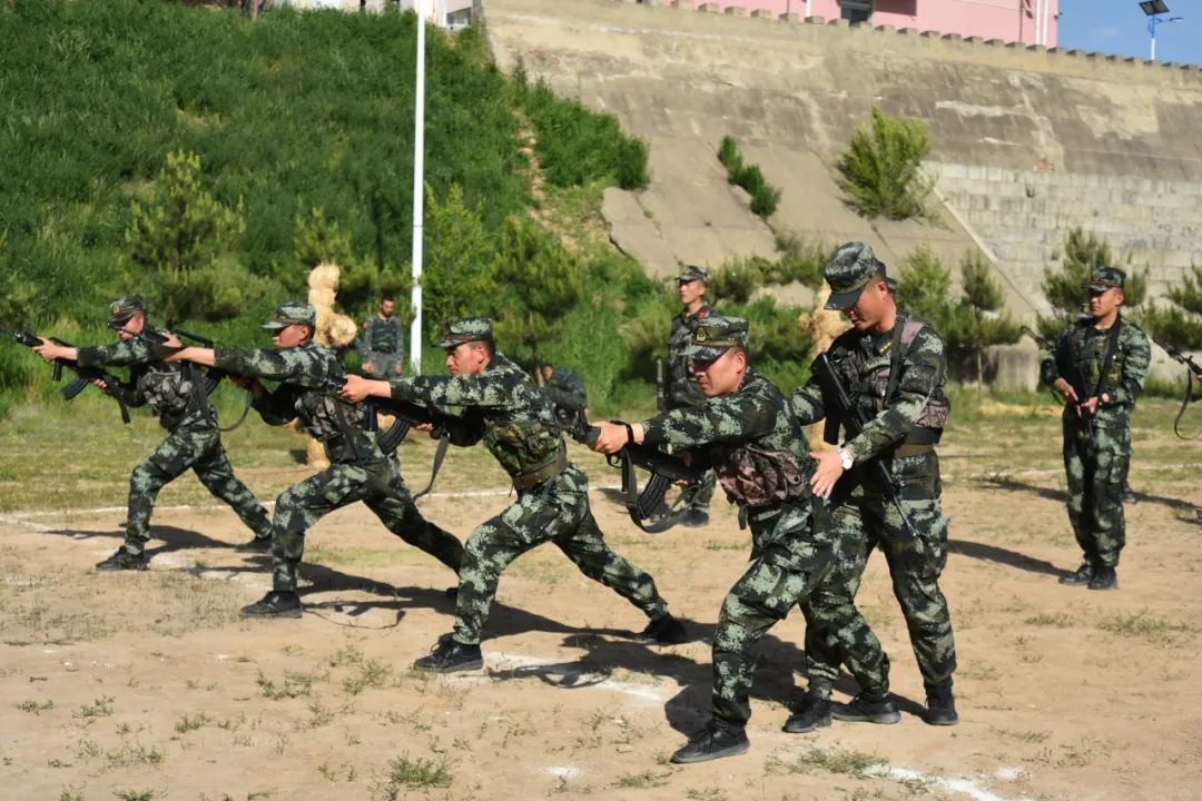 侯<a href=http://www.cngansu.cn/news/ target=_blank class=infotextkey></a>ܶӹٱսλحӸִⳡѵ......