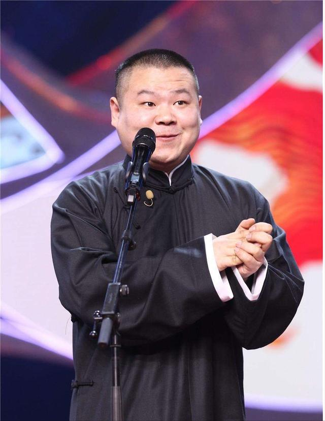岳云鹏和董明珠合照，没有给任何没有付费广告植入的机会
