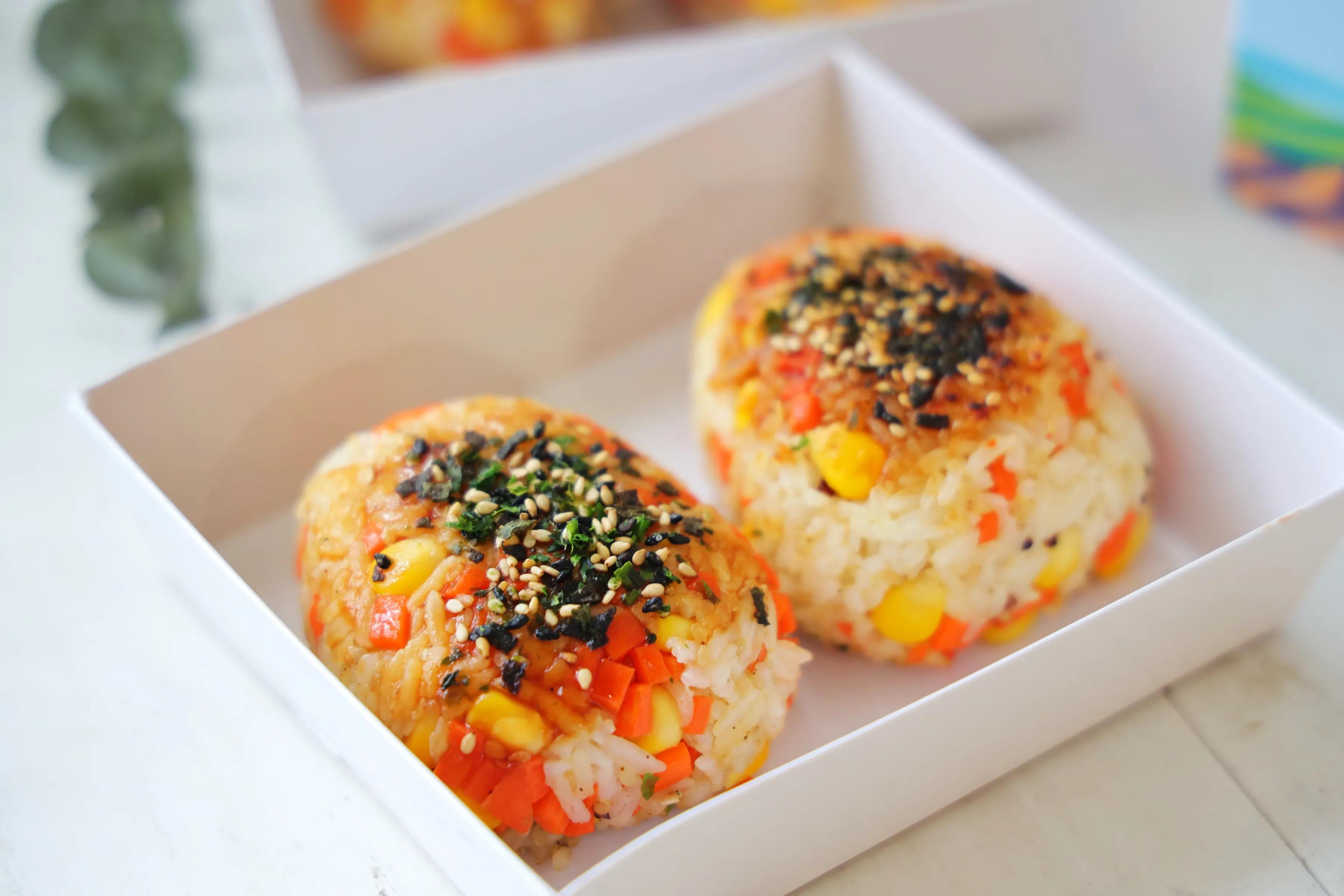 剩米飯簡單加工一下，瞬間變成高級美食，外出野餐，既方便又美味