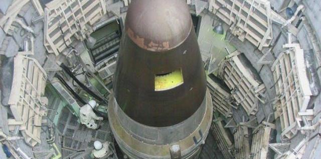 为了拿到美国的绿卡 心甘情愿帮美国造洲际导弹