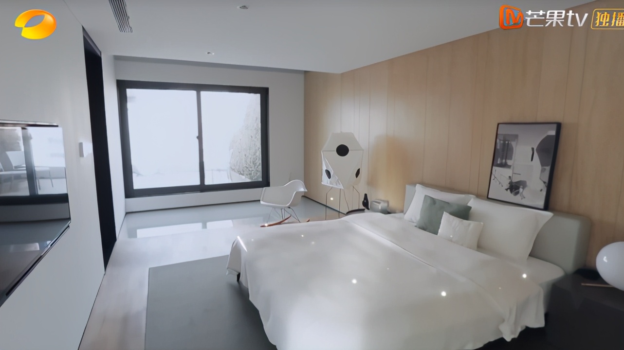 One person lives Fang Lei double entry building, fair young wants 2500 yuan, does Wang Lin stop in time can caustic regret? 