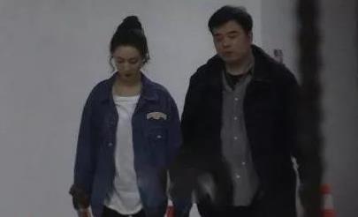 17年前是林依轮伴舞，现在却成了他的老板！靠着做直播年入20亿