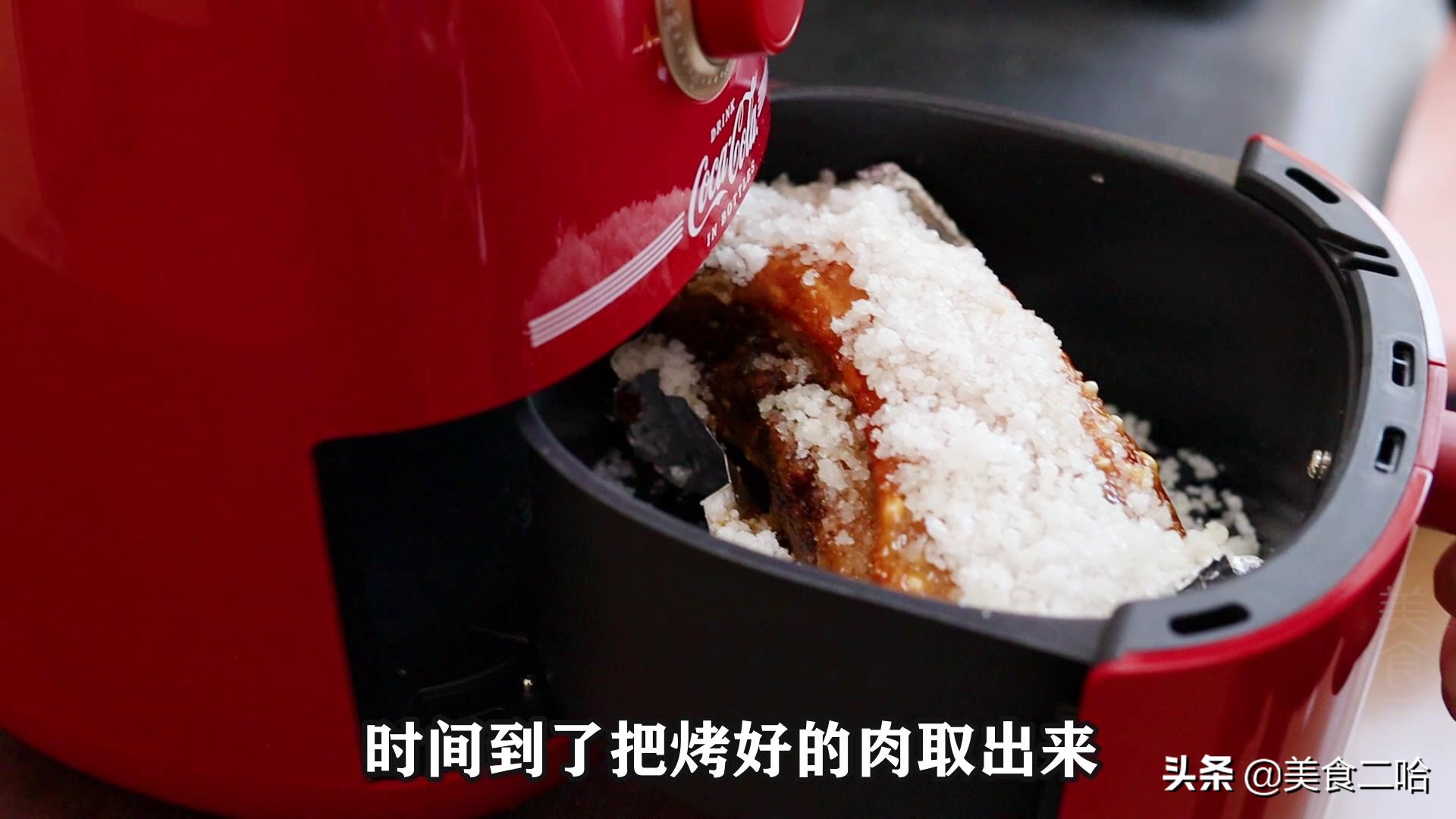 脆皮烤肉：原来烧烤店都是这么做的，酥香不油腻，配上啤酒超过瘾