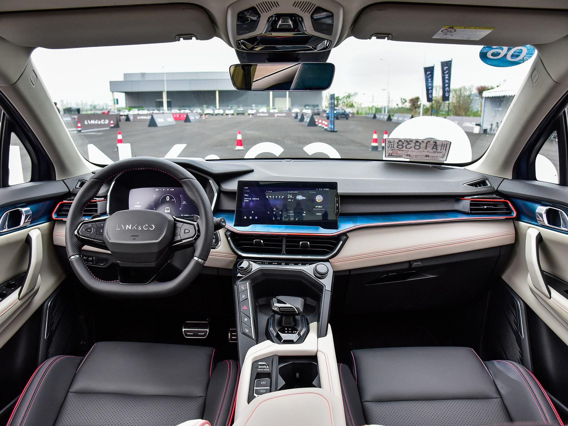 试驾领克06：上市不到3个月，交付量破10000台，它凭什么