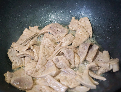 图片[5]-炒猪肝直接就下锅是不对的多加2个步骤猪肝鲜嫩滑不会老-起舞食谱网