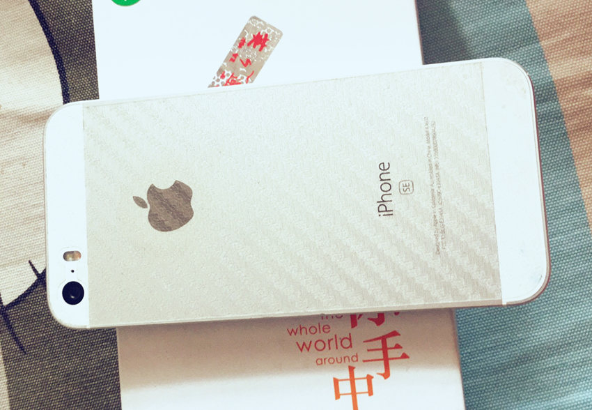 iPhone小屏手机的經典，600元的iPhone SE入门感受！