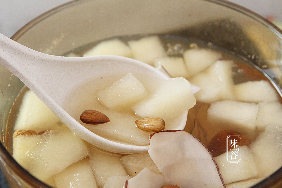 立秋将至，这糖水要多喝，润燥下火，味道清甜，一周喝2次不嫌多