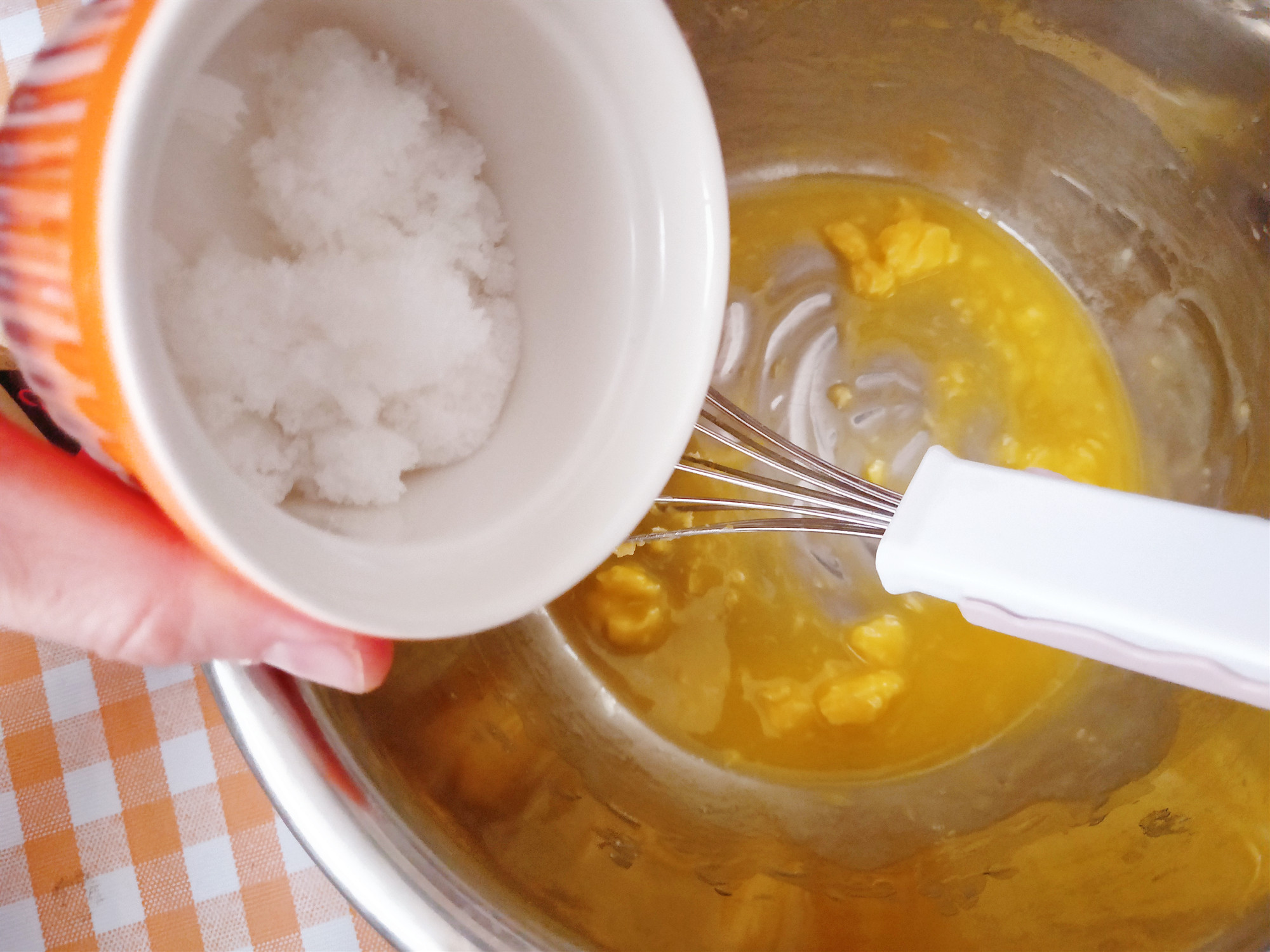 Will start a hand to abstain " white lover " chocolate, do easily simply " feline tongue " sweetmeats