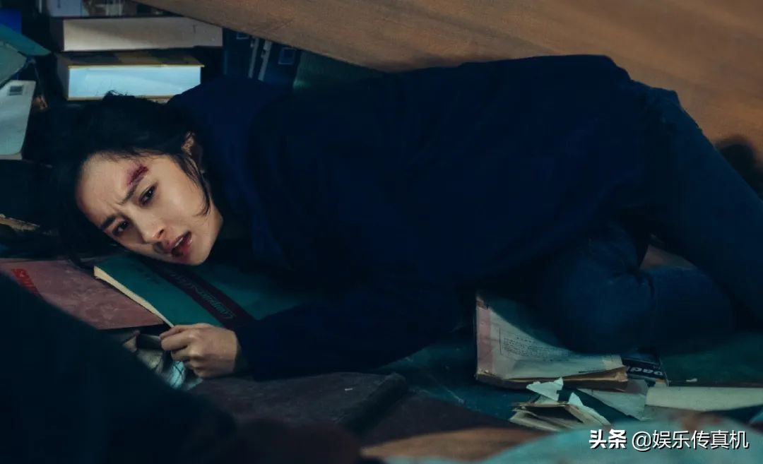 《刺杀小说家》破9亿，是雷佳音杨幂扛不动票房，还是对手太强？