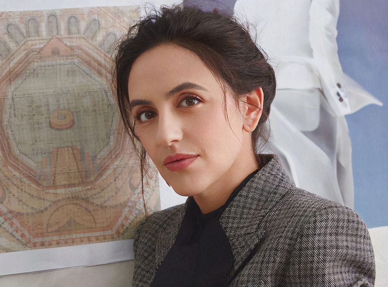 娱乐圈3个“最美洋媳妇”，生娃后大变样，欧洲