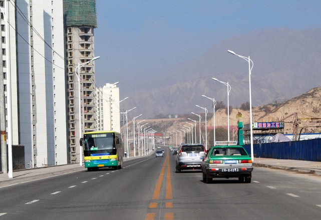 房价只涨不跌才是正常？专家预测：20年后，北京