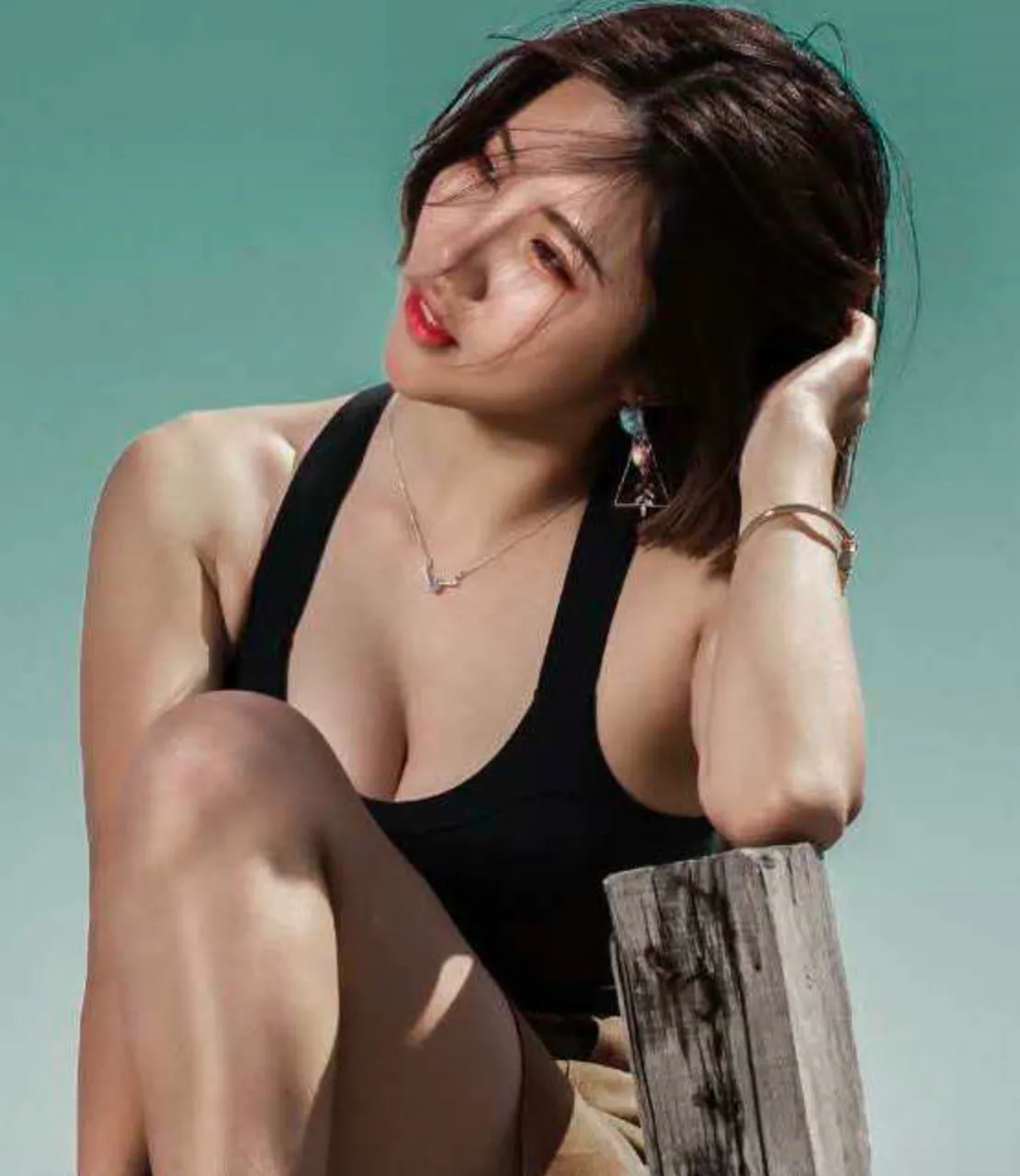 张家界翼装飞行遇难女生朋友圈头像曝光！美如