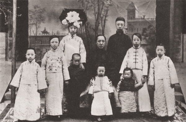 清朝最后一位格格是谁？享年83岁，临终留下一句