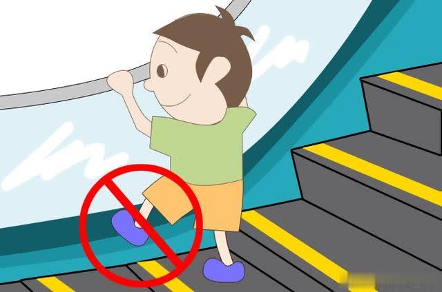痛心，上海3岁男孩乘自动扶梯夹断脚掌，怎么教育孩子正确乘梯