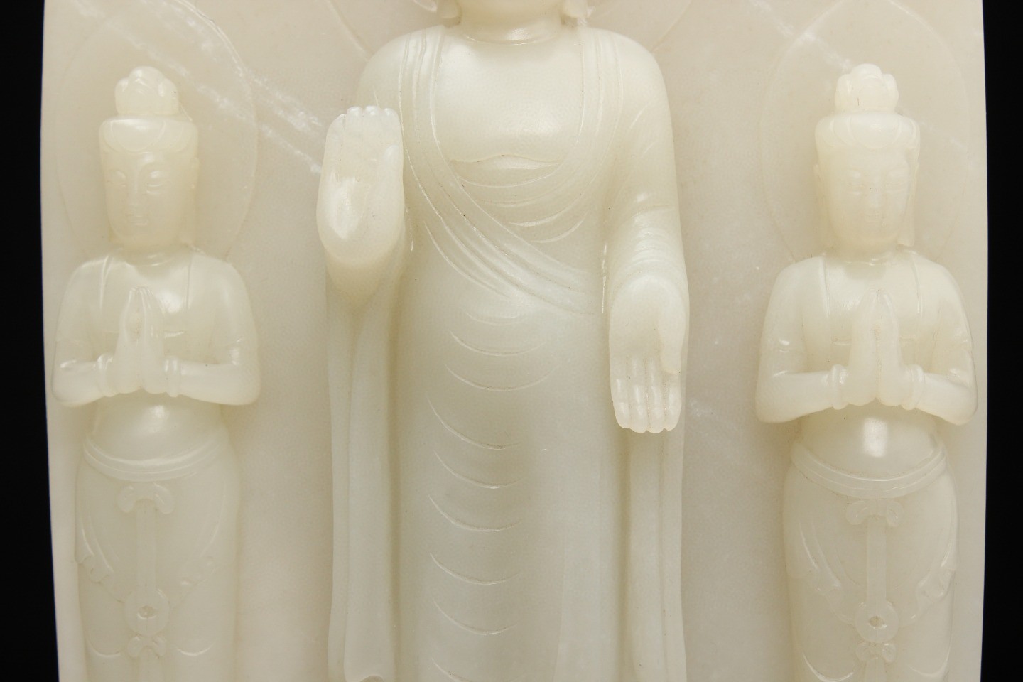 ��κ������Ħ���