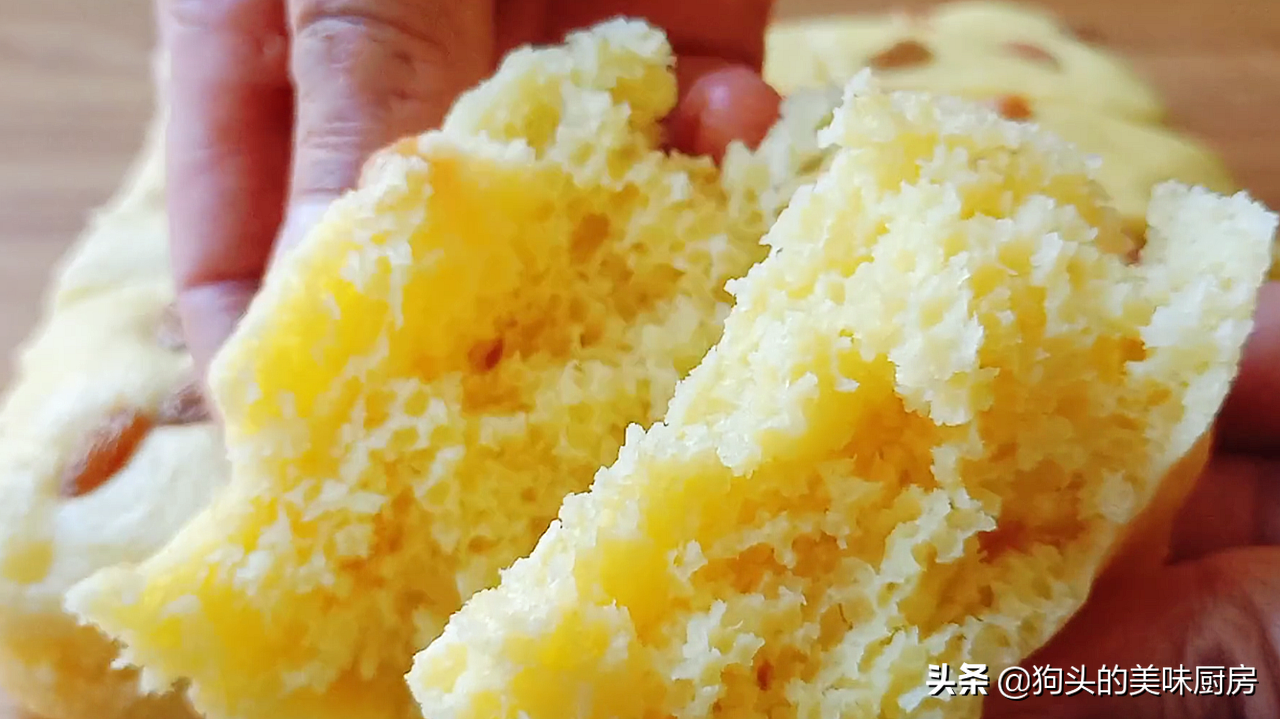 多吃粗糧好處多，用玉米麵這樣簡單一做，無油無糖，吃著更健康