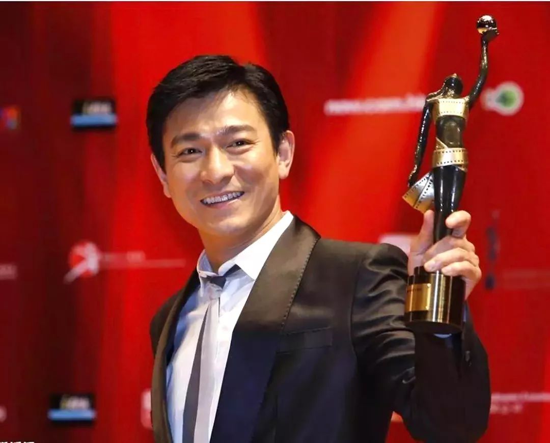 还有谁？同时手握香港金像奖影帝+TVB视帝，至今