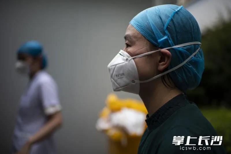 加油，长沙！长沙的街头虽然空了，但是市民心里却是满满的温暖