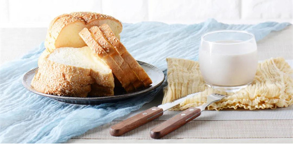 叮咚上市后入驻餐饮早餐赛道？品牌如何突围才能分得一杯羹？