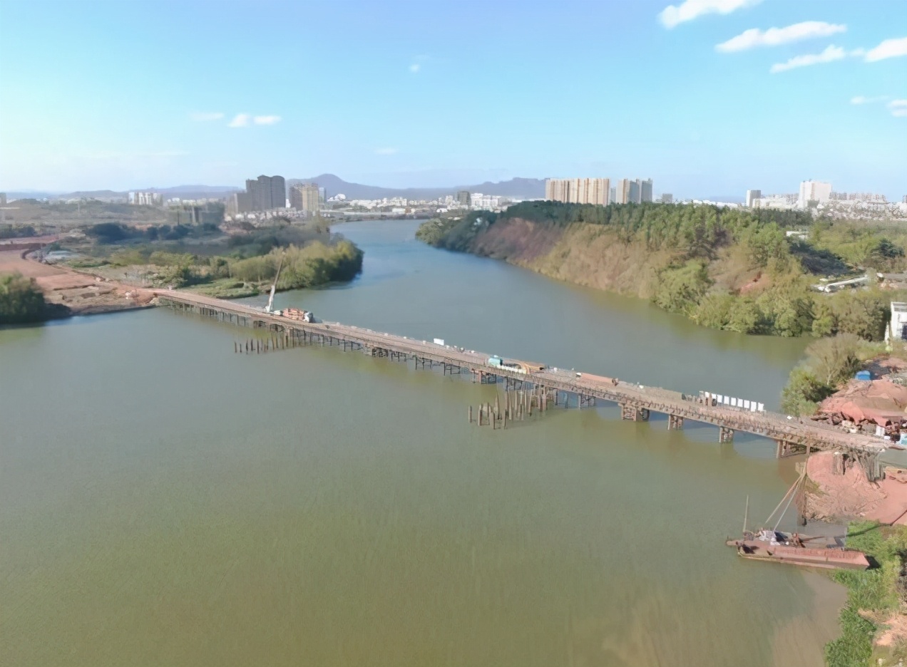 江西在建的一座大桥，将成赣州地标性建筑，有助提高城市形象