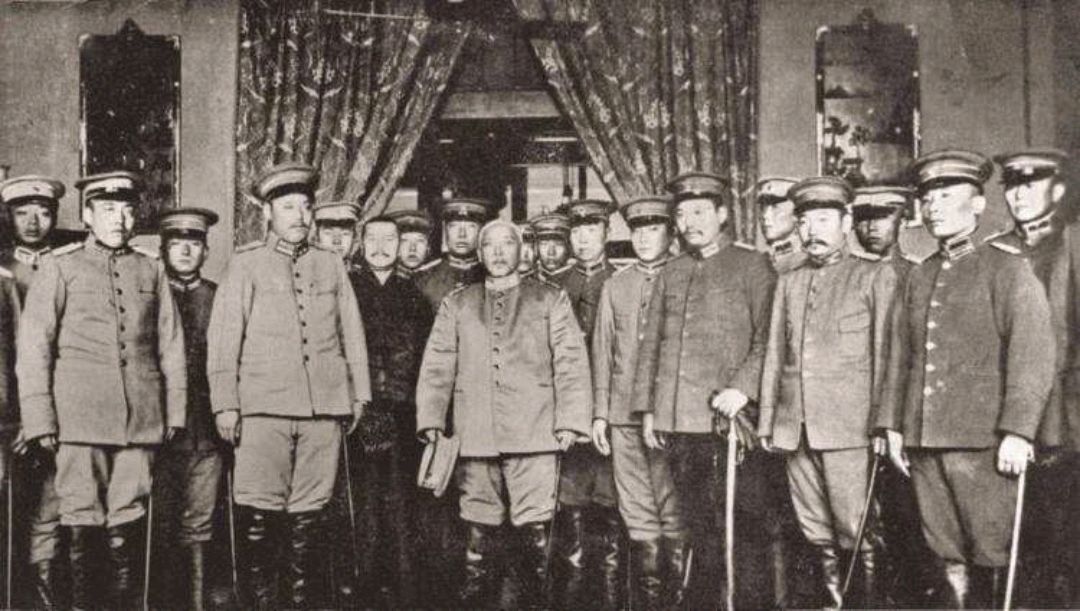 北洋凭什么能控制中国十年？网友：看袁世凯当年是怎么缔造新军的