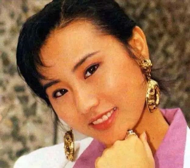 九十年代著名艳星，与“史上最帅花无缺”结婚