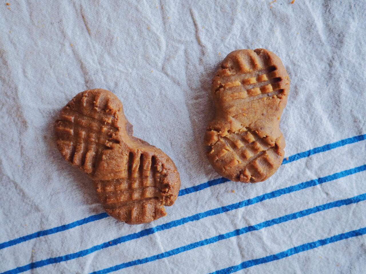 想吃花生酱不用买，5块钱自制一大瓶，纯正无添加，还能做曲奇