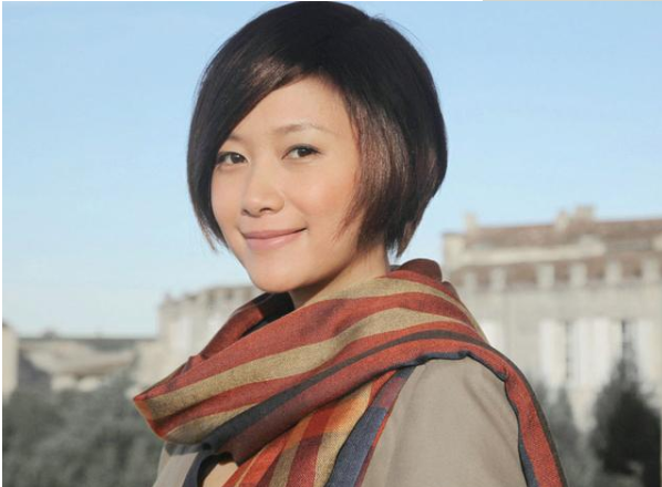 刘玉翠年过五旬至今未婚，秦岚为不婚族，吴君