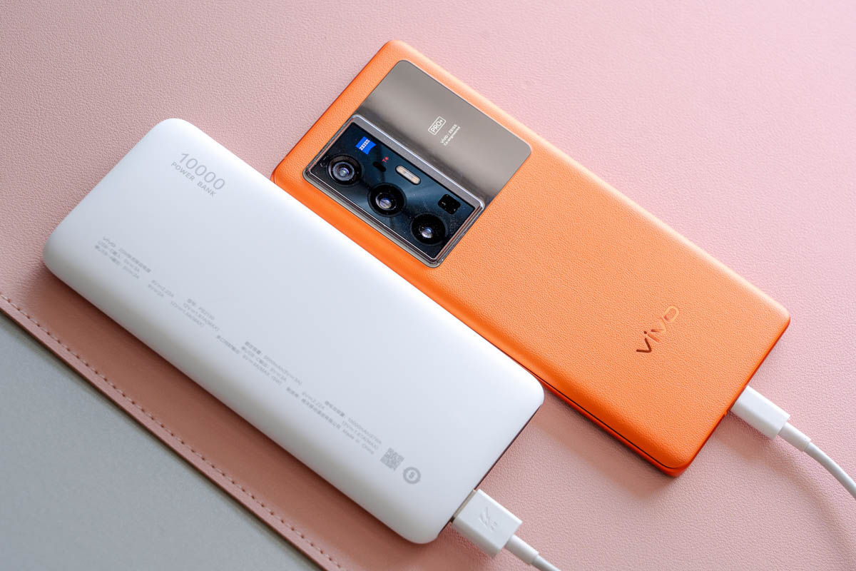 vivo 20W移動電源上手體驗：能歌善舞，出門旅游準(zhǔn)備充電寶