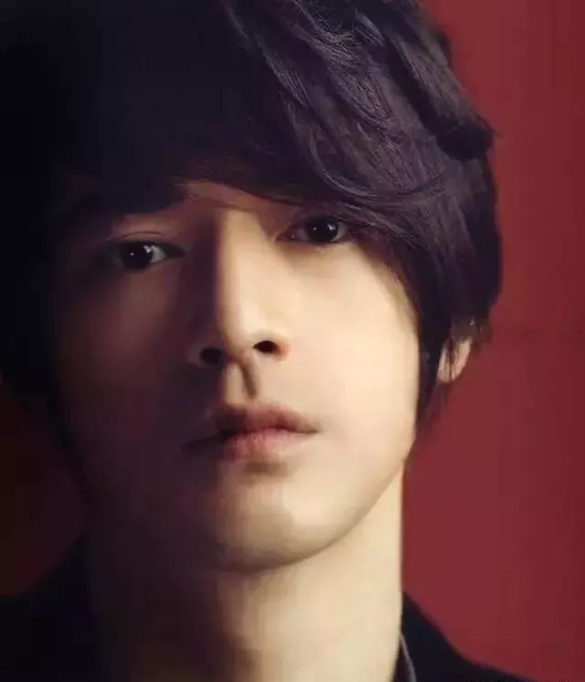 抱歉！娱乐圈最帅男明星当属这8人，实在是凑不