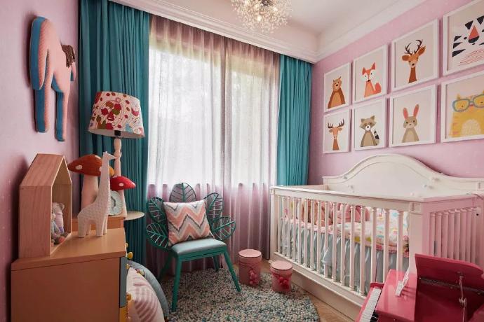 130㎡美式大户型，淡蓝色墙面搭配软装惊艳，儿童房设计超棒