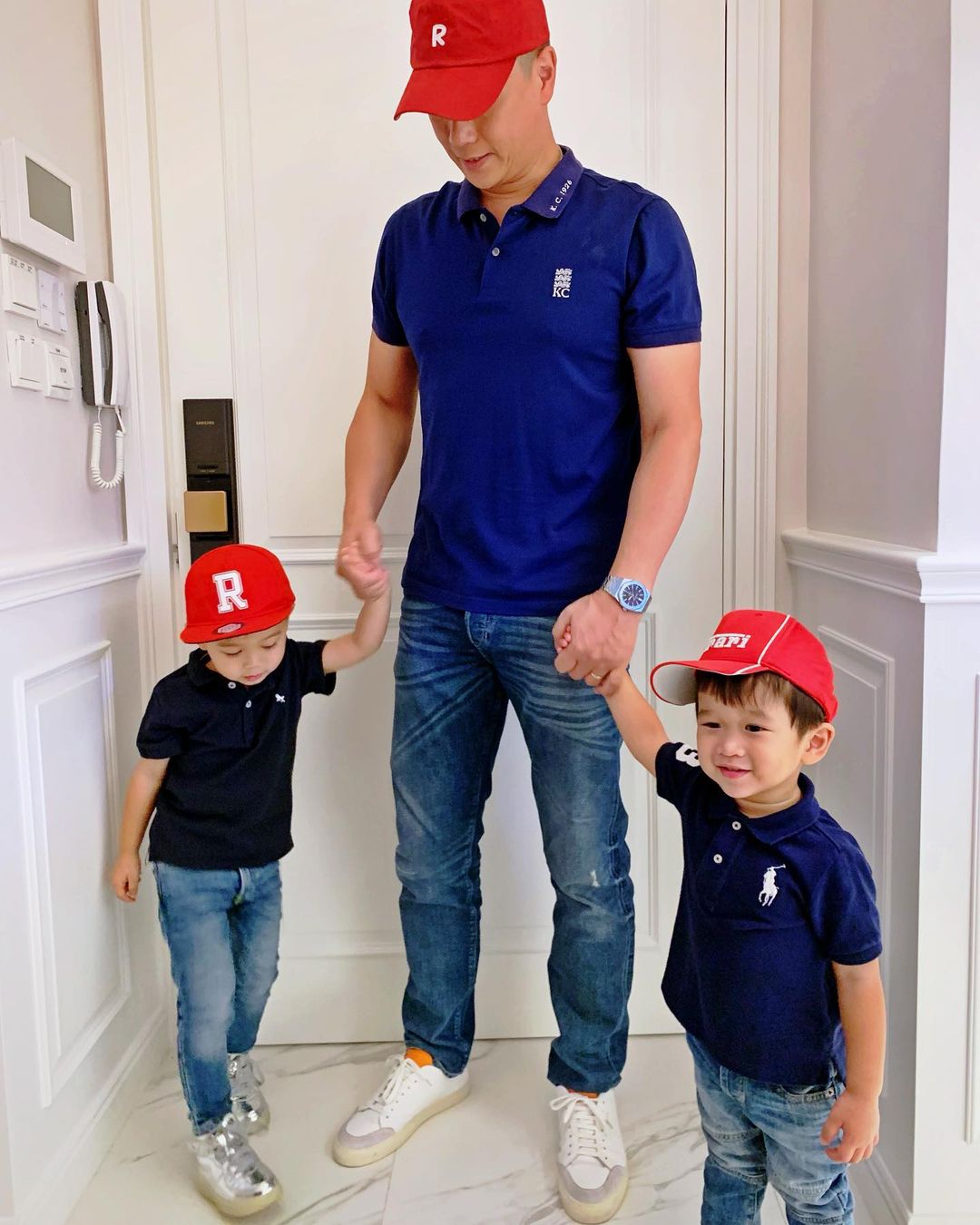 被嘲“世纪软饭王”？李乘德高情商回应展财力，胡杏儿发长文护夫