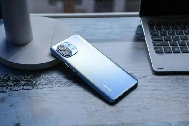 为什么P40Pro降价都快卖不动了，而华为Mate40Pro涨价却还能畅销