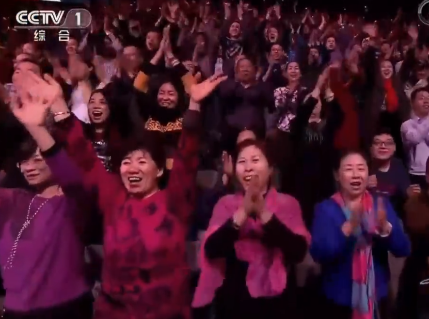 从央视的破例，到半夜“抱怨带娃”，午夜梦回