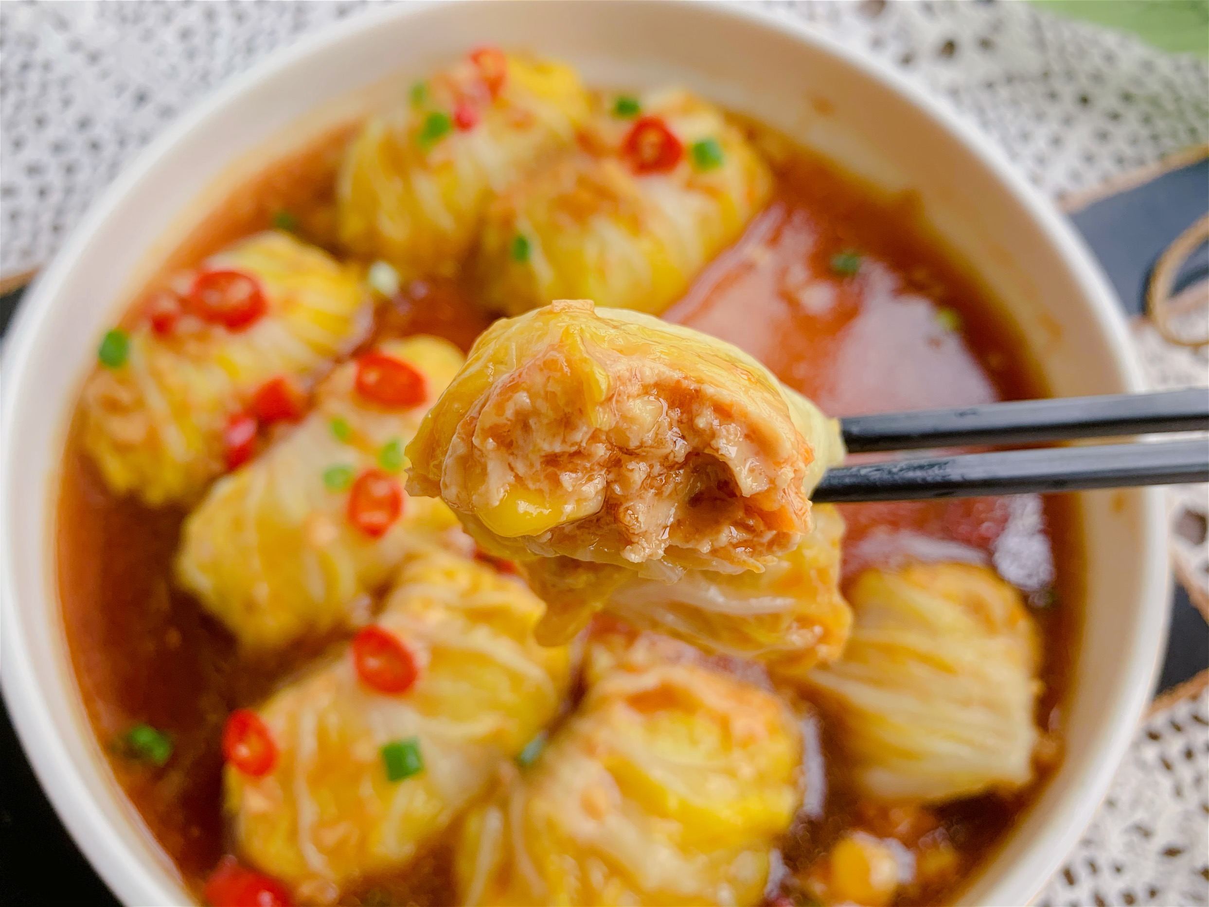 3月，不吃這菜真可惜，卷一卷蒸一蒸就搞定，熱量低還減肥