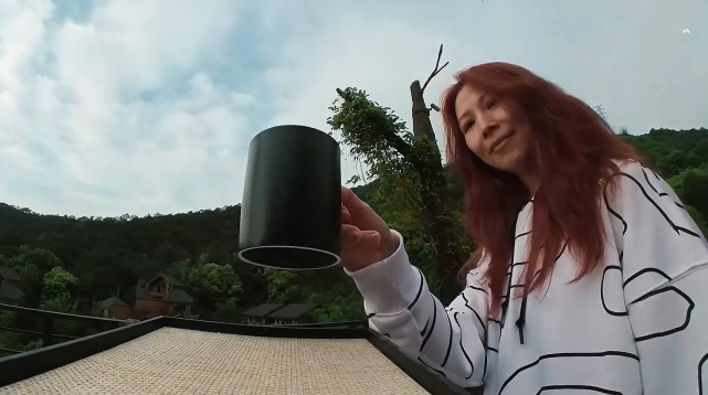 張晉曬一家五口幸福出遊，蔡少芬再現坑娃日常，兒子被嚇到大哭