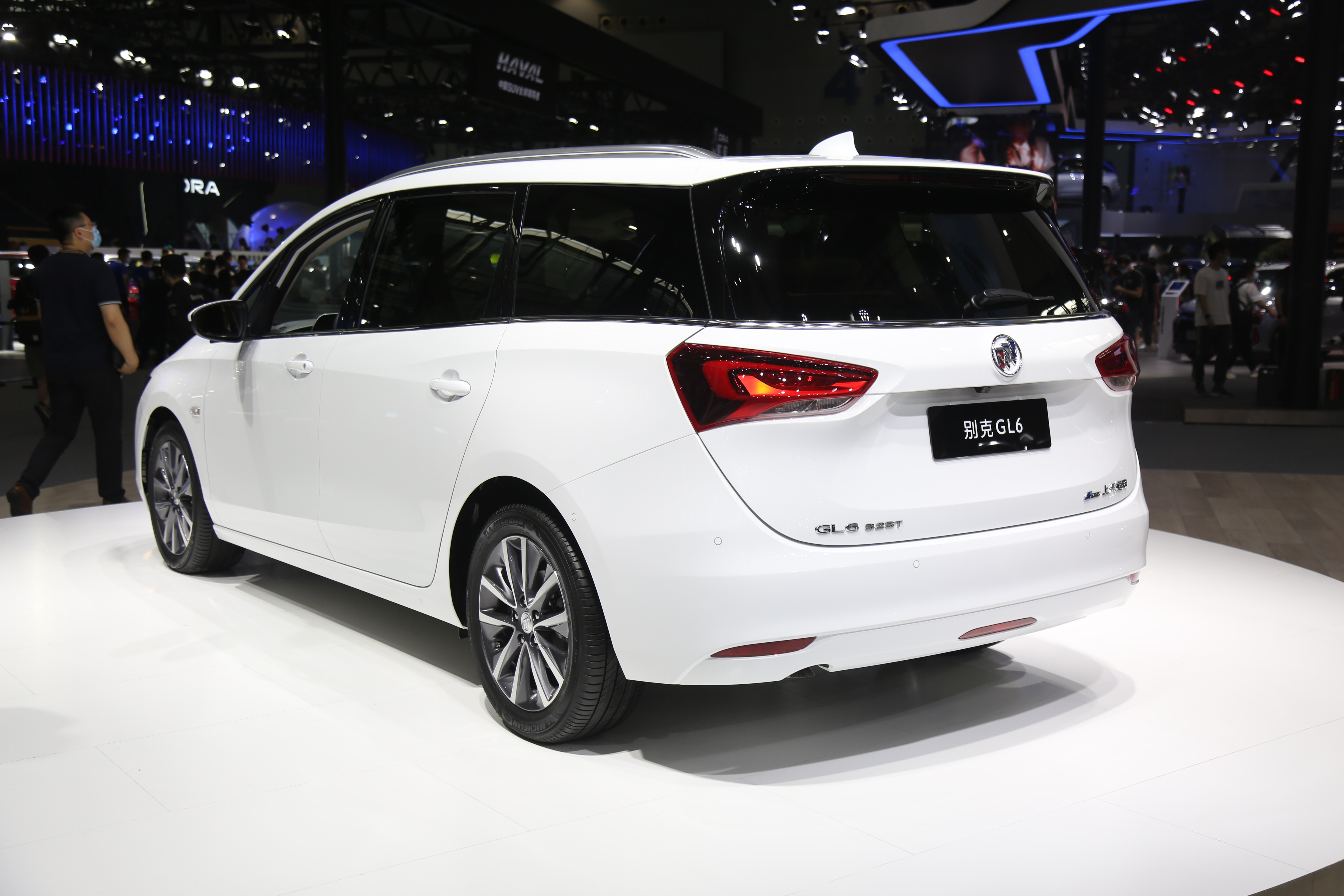 别克新款gl6家用mpv的标杆存在