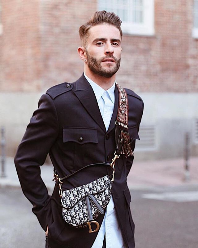 如今时尚圈流行什么样的男士包包？这篇文章告诉你