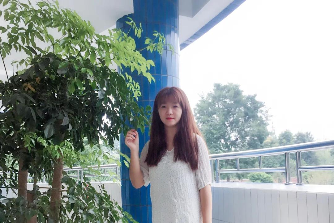 老师，您笑起来真好看——记双流区金桥小学“三八”妇女节活动