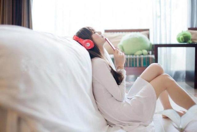 秒回你微信，却不主动联系你的人，多半有三个原因