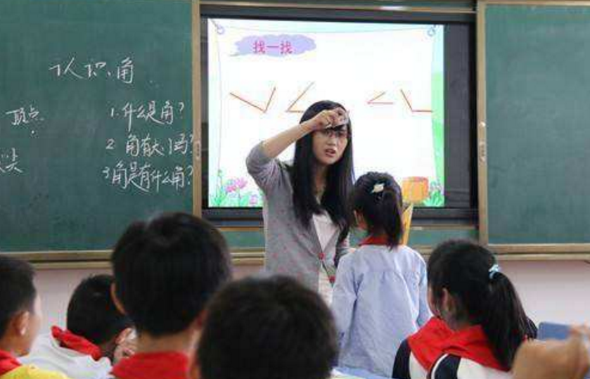 “医生”VS“教师”，一个涨薪获大力支持，一个涨薪争议满满