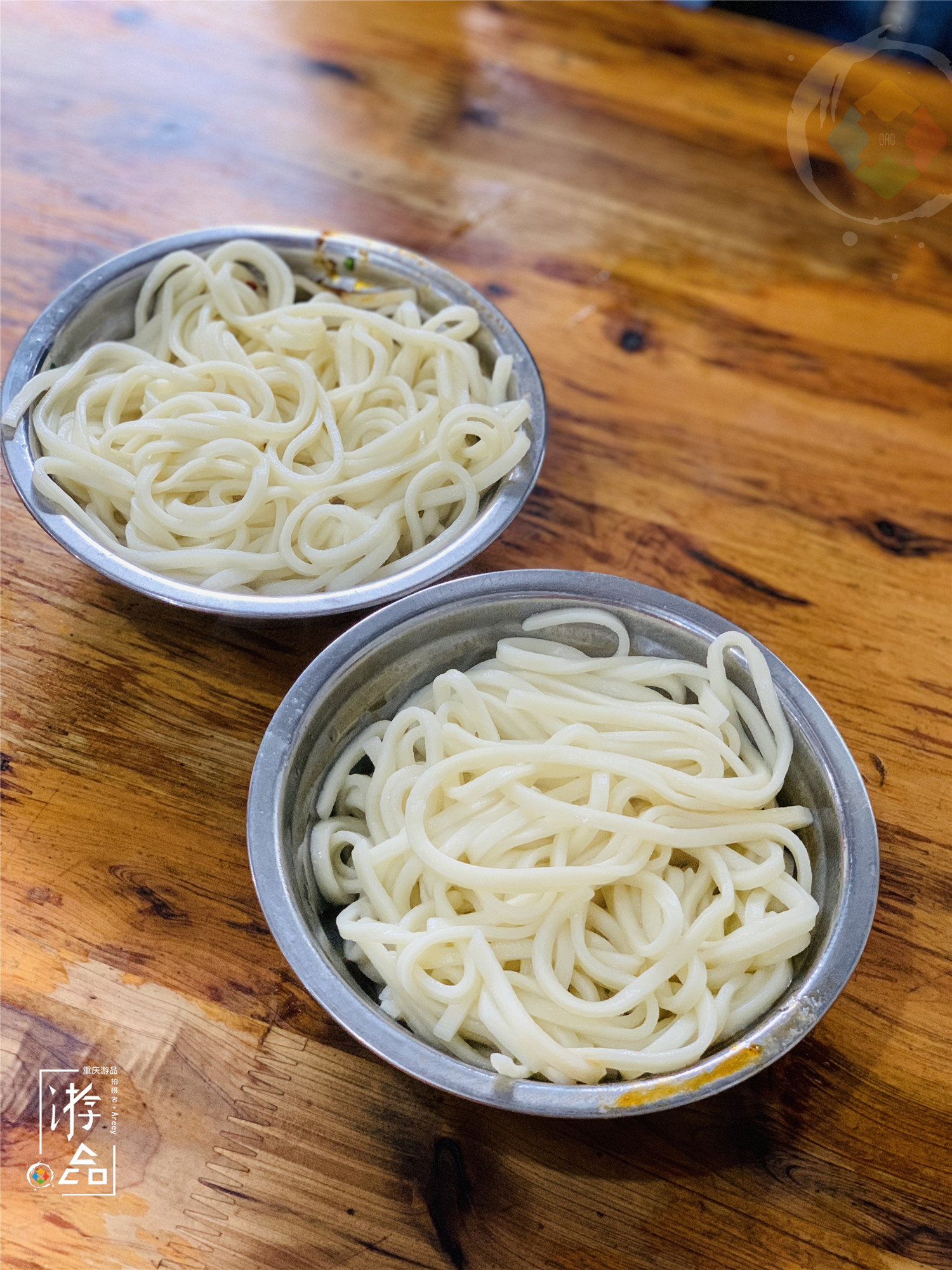 四川乐山的特色素面，比重庆小面还要重口味，味精真的起坨坨