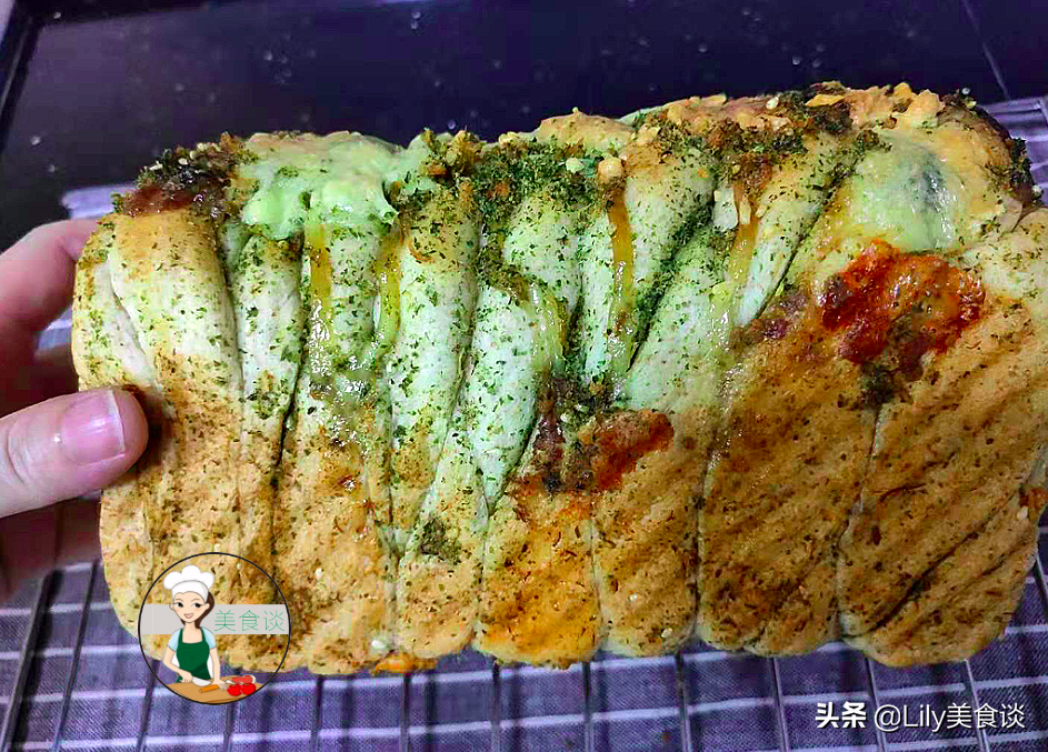 自從學會吐司的做法，我再也不去買麵包了，自己做配方簡單又好吃