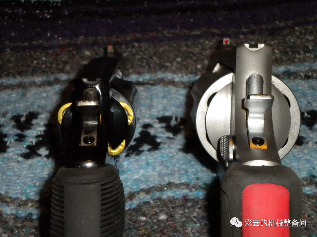 兼容手枪弹和霰弹的“判官”转轮手枪为何在美