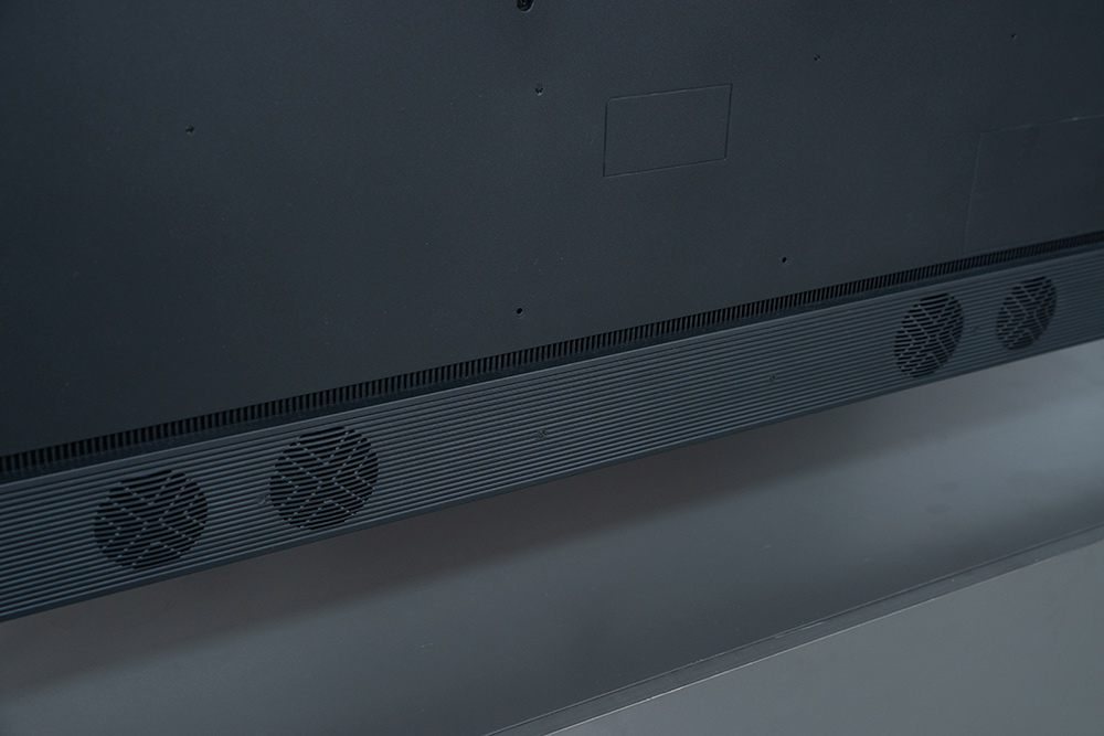 康佳R3智慧双屏电视上手体验：AI加持下的家庭智慧中心