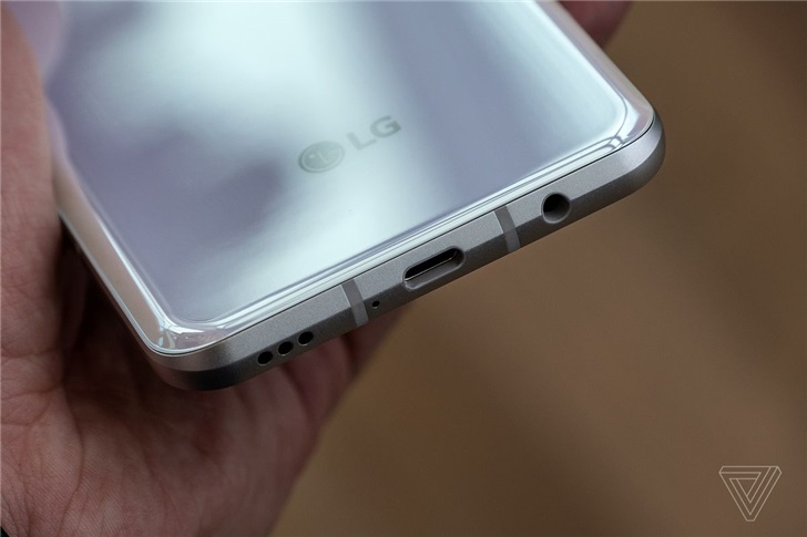 LG V60 ThinQ 5G宣布公布：双屏幕设计方案/骁龙865/5000mAh充电电池