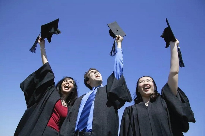 10个答案9个错，国内最高学历是什么？不是博士后